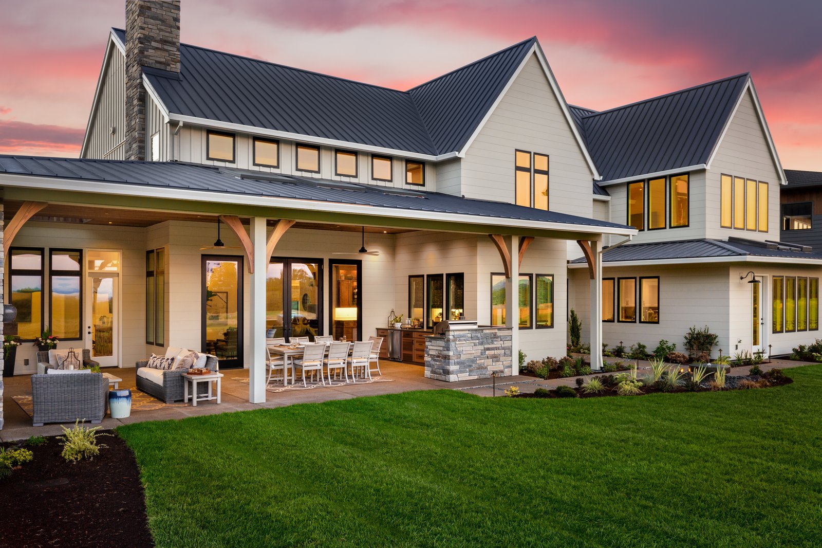 Woodland + Estate outdoor living space by Reschka Design Build